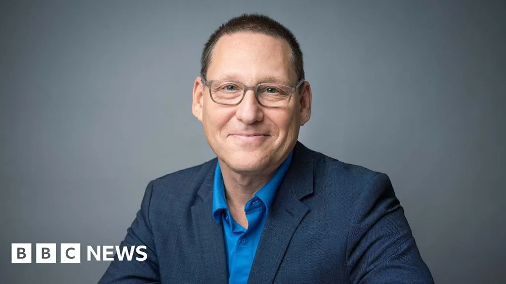 avi lewis — US news