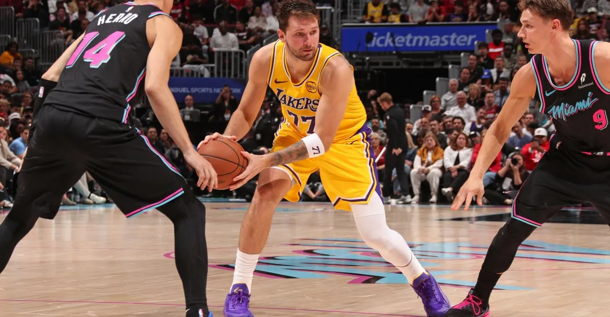lakers vs miami heat match player stats — US news