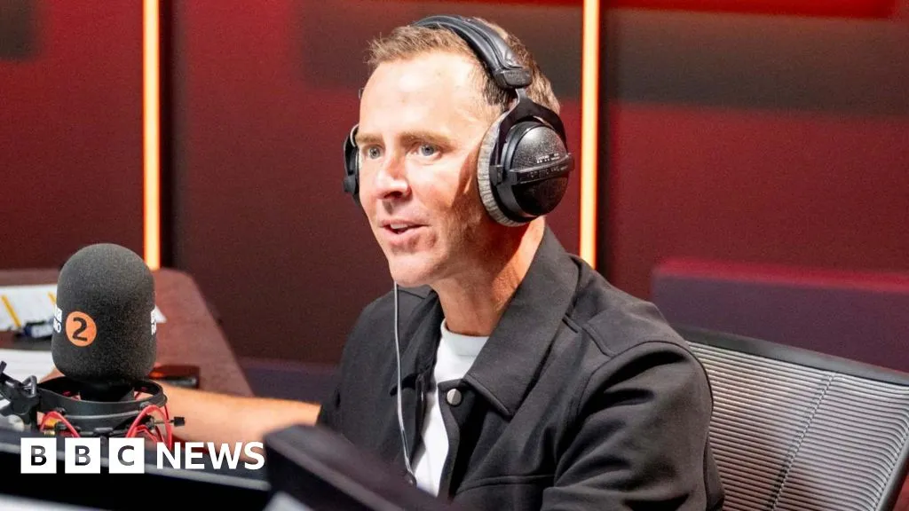 scott mills — US news