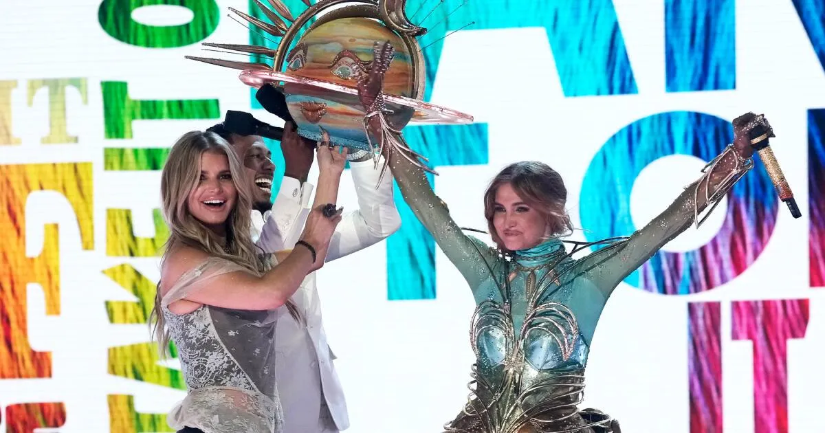 ashlee simpson — US news