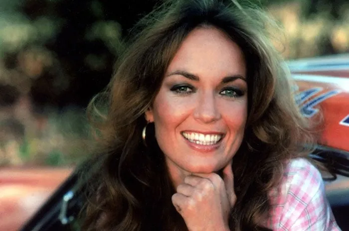 catherine bach — US news