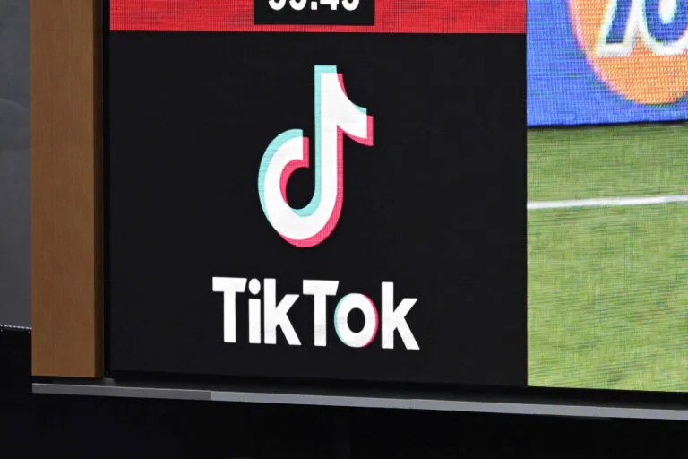 clavicle — US news