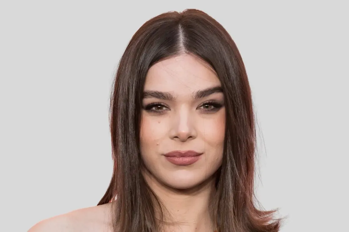 hailee steinfeld — US news