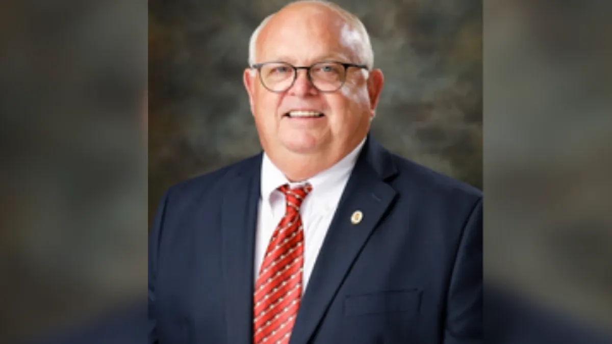 kirk moore — US news