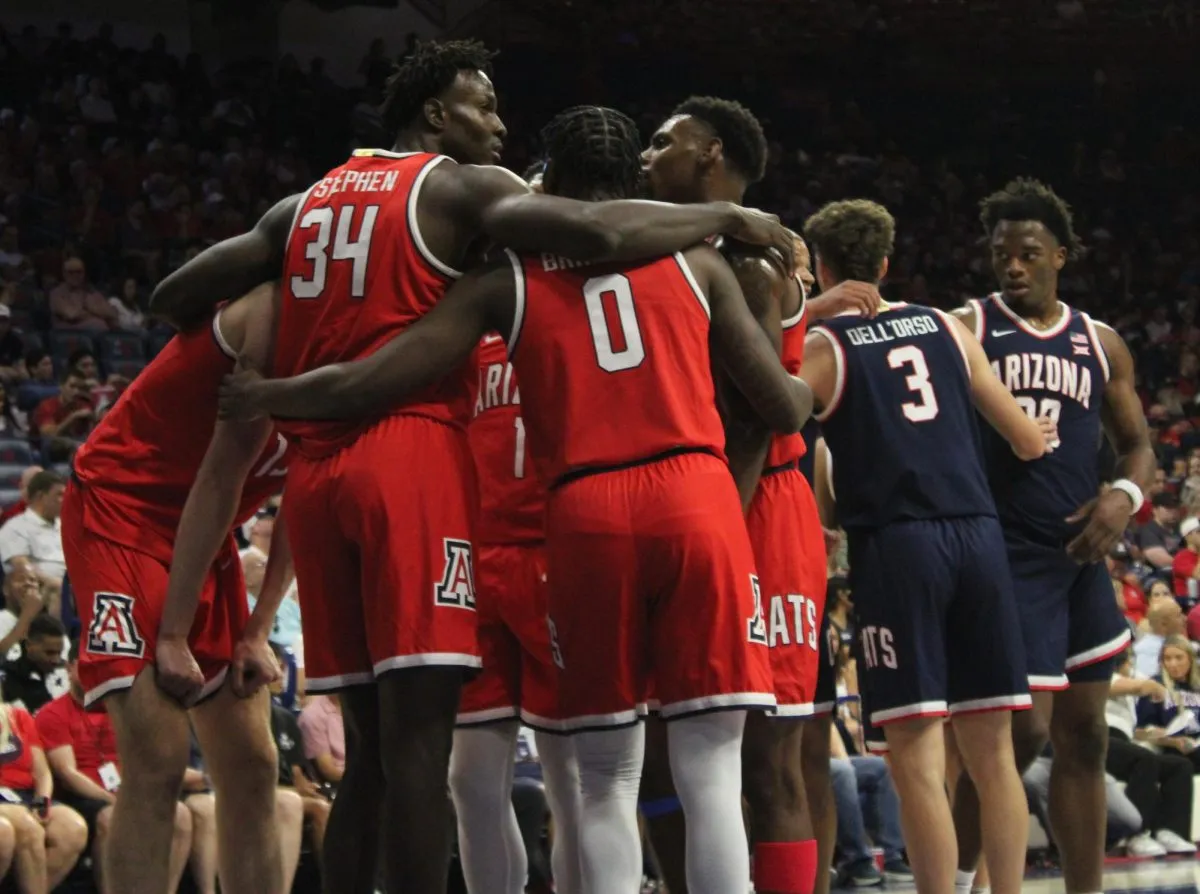 u of a basketball — US news