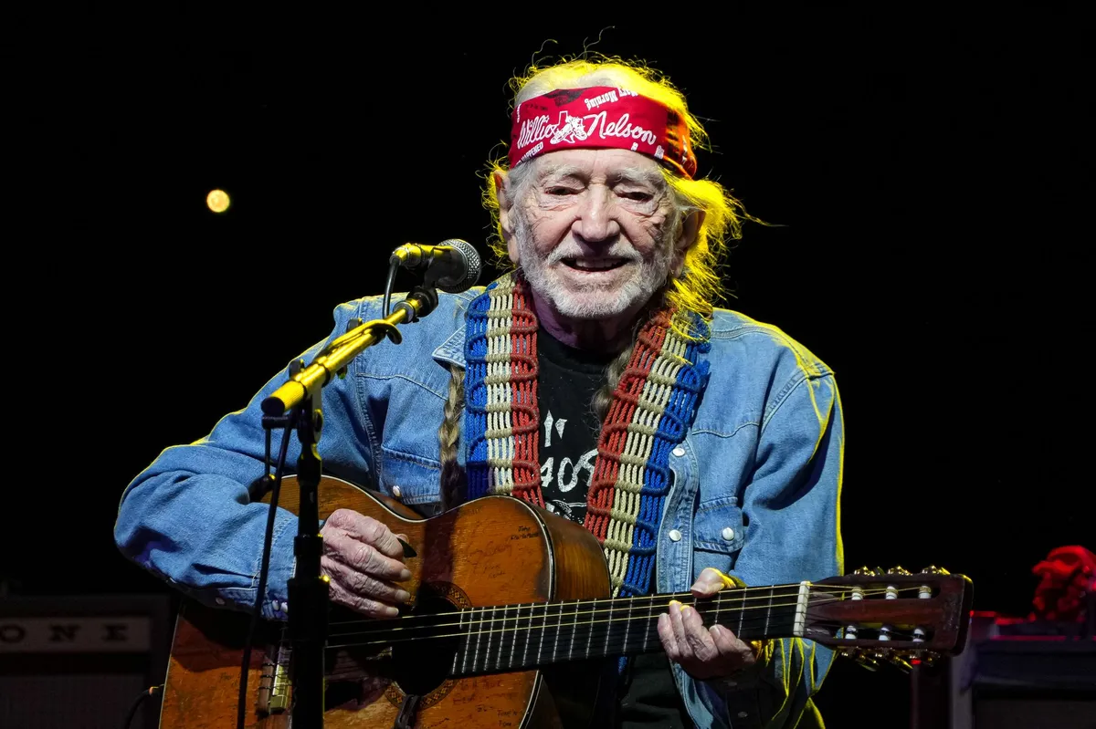 willie nelson — US news