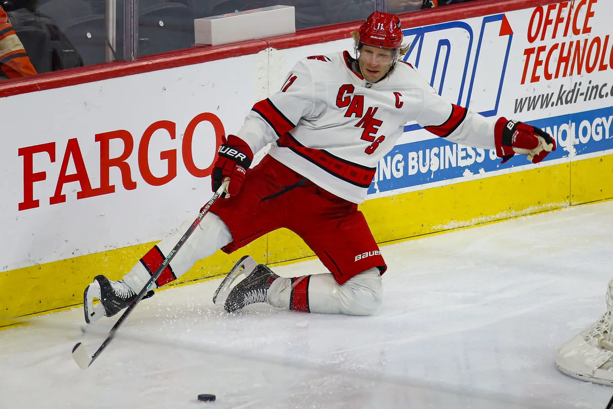 flyers vs hurricanes — US news