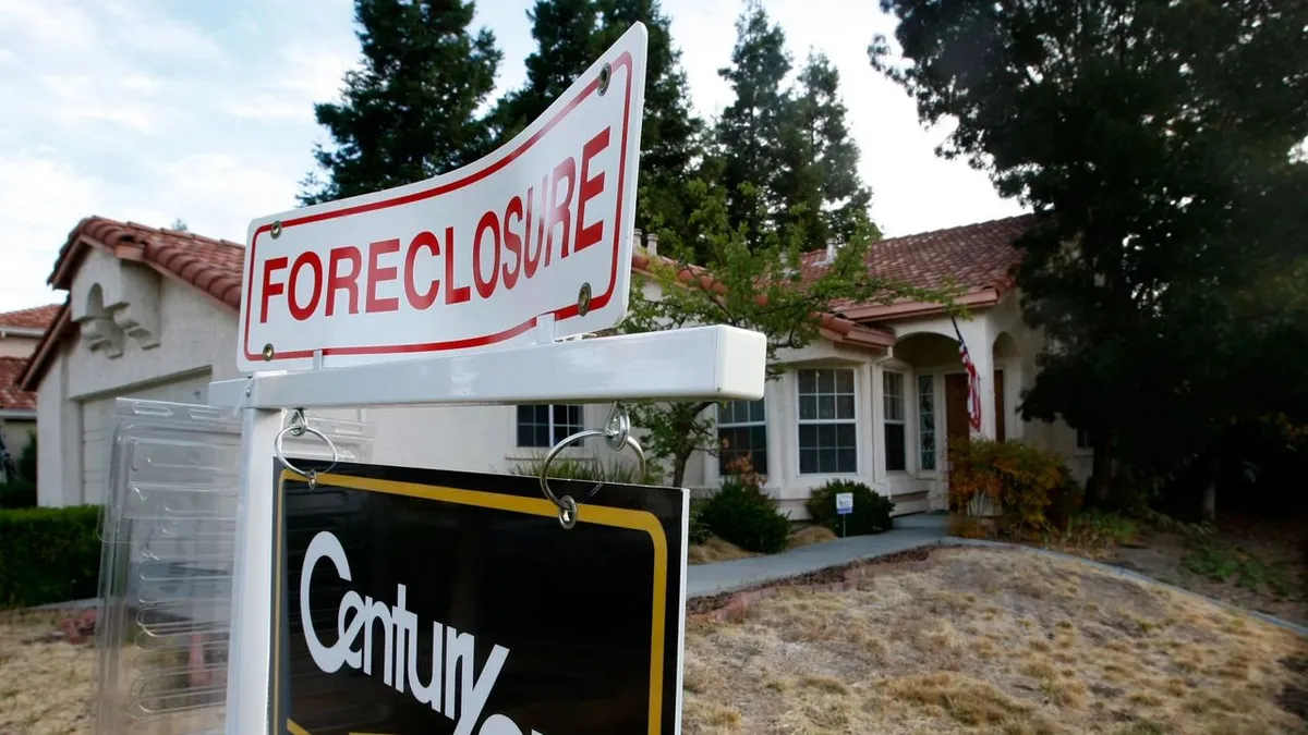 rising us housing foreclosures — US news