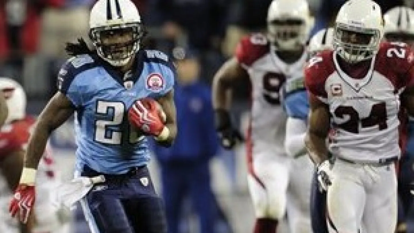 Former NFL Star Chris Johnson Reveals ALS Diagnosis at 39, Uses a Computer to Speak - People.com