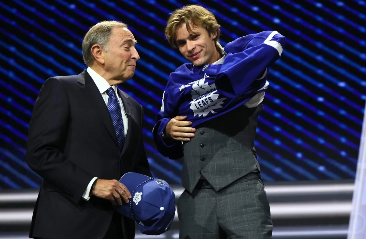 Maple Leafs select Penn State forward Gavin McKenna with the No. 1 pick in NHL draft