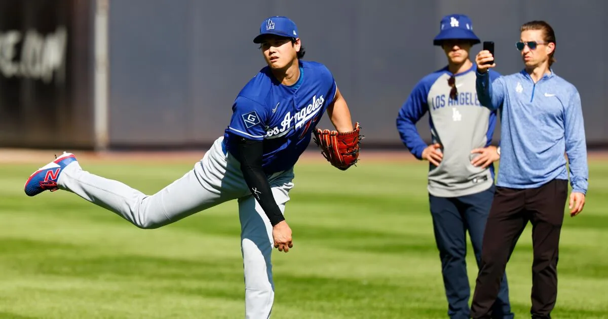 Dodgers plan for Shohei Ohtani to pitch off mound this week