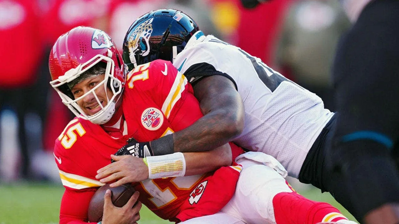 NFL coaches and executives say Patrick Mahomes is no longer the best quarterback in the NFL - Fox News