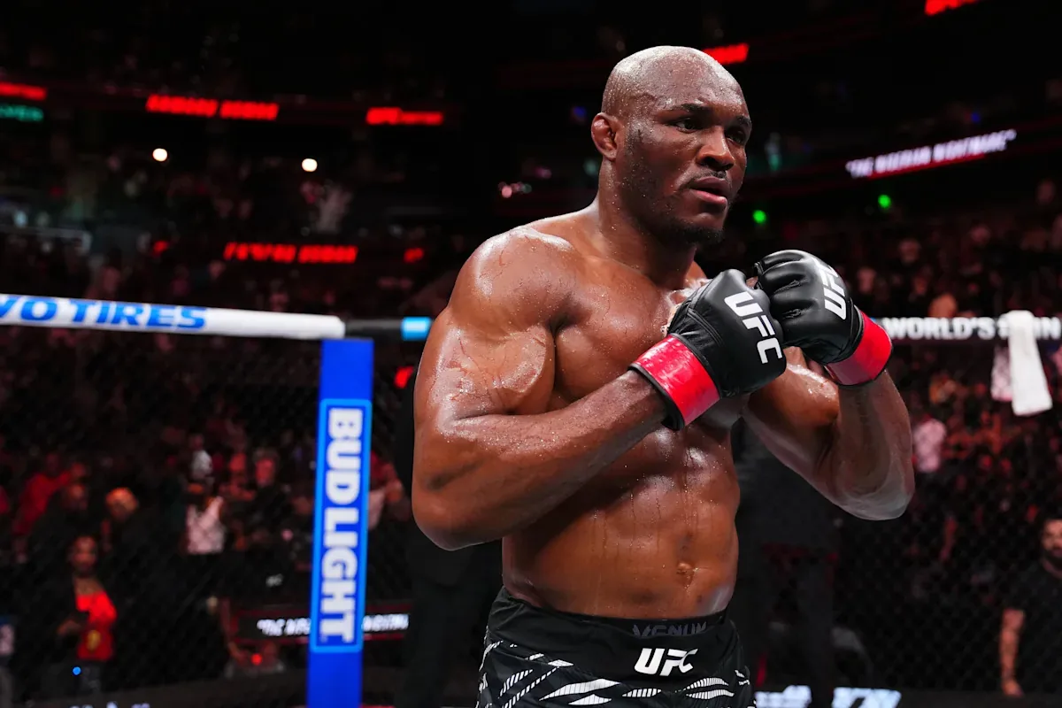 Du Plessis dominates Usman on points in one-sided UFC main event