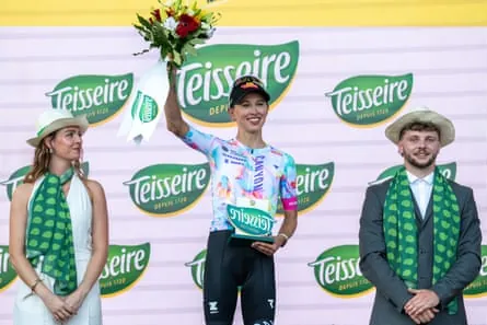 Kasia Niewiadoma accepts the prix de la combativité (most attacking rider)